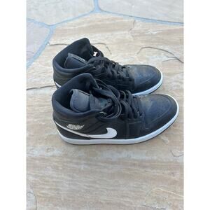 Nike Air Jordan 1 Mid Black White BQ6472-011 Women's Sz 8.5 BZ